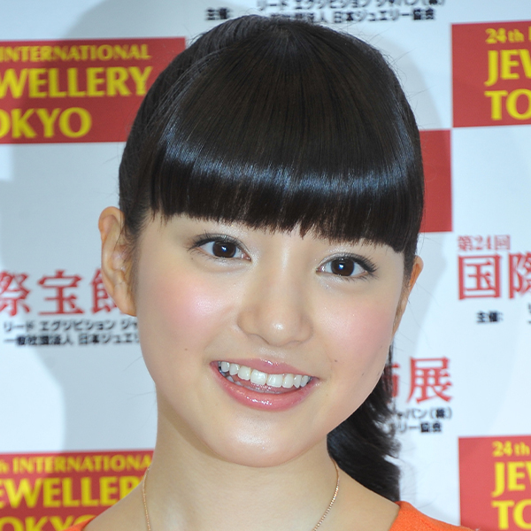 川島海荷、爽やかで色っぽいワンピ姿公開「ますます美しいですね～」「凄く大人っぽく見える」