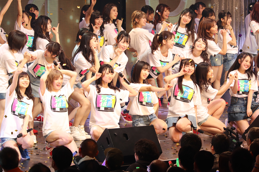 “AKB48グループのエース”としてセンターを務める【写真：ENCOUNT編集部】