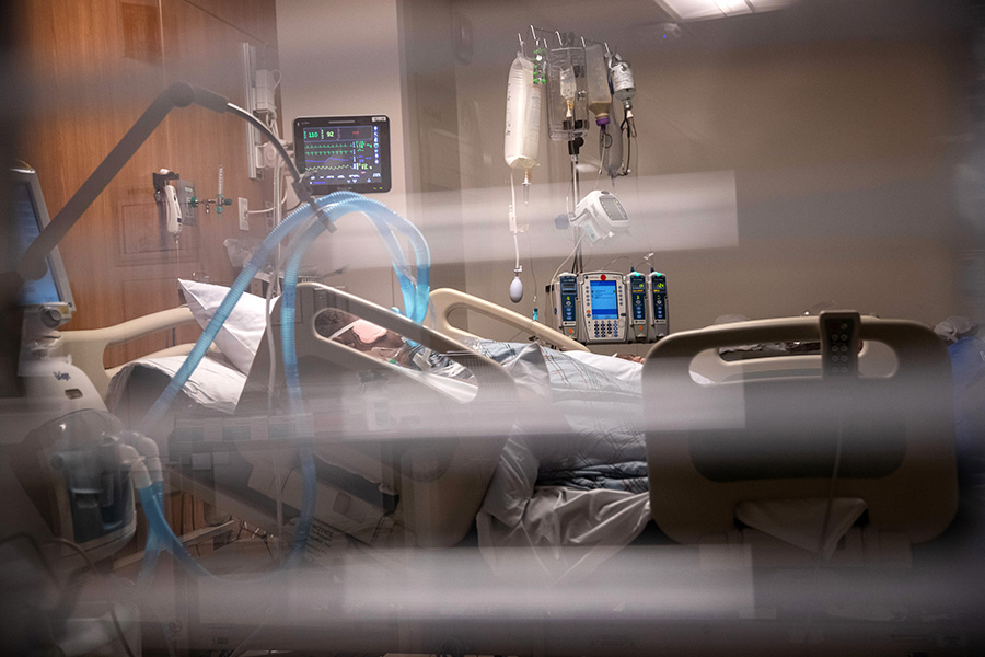 米病院の集中治療室で治療を受けるコロナ患者【写真：Getty Images】