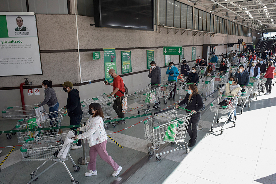 海外のスーパーマーケットの様子(写真はイメージ)【写真：Getty Images】