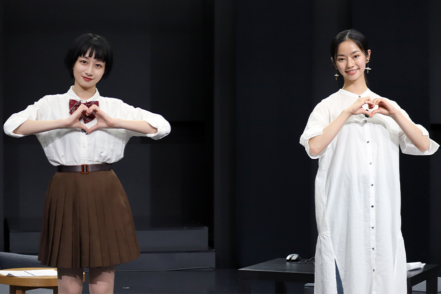 【画像】一人芝居に初挑戦した福島雪菜(左)とアフタートークに参加した前田悠雅