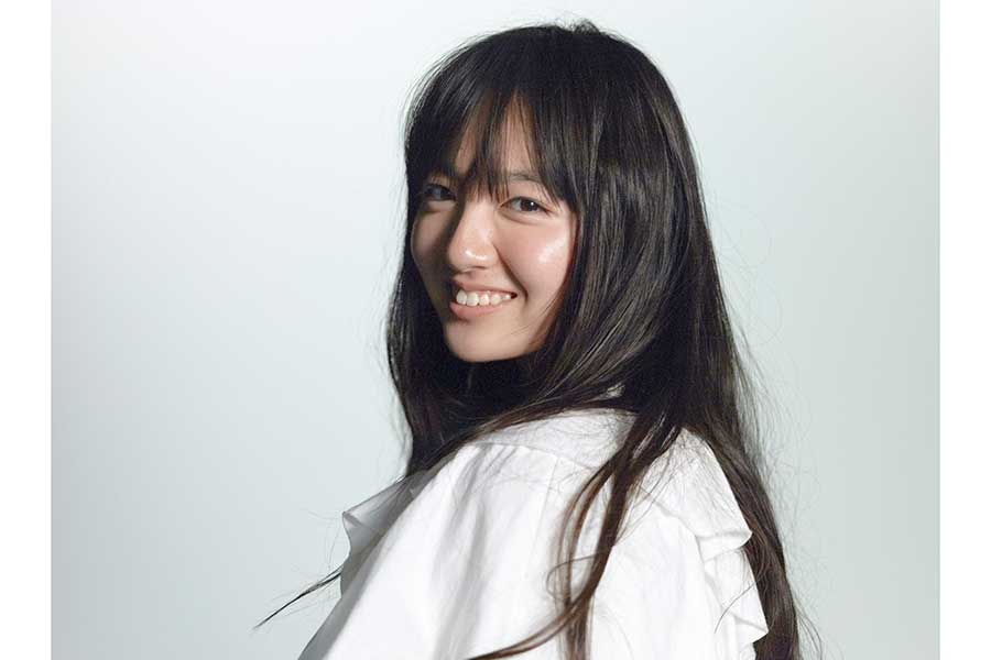 鈴木瑛美子、LiSAの「紅蓮華」をワンテークで歌い上げる　笑顔でソウルフルにカバー