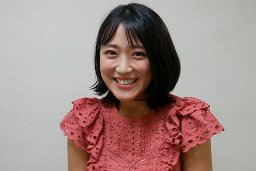 竹内由恵アナ 第1子出産を報告 手作りのおくるみを抱える笑顔ショット公開 Encount