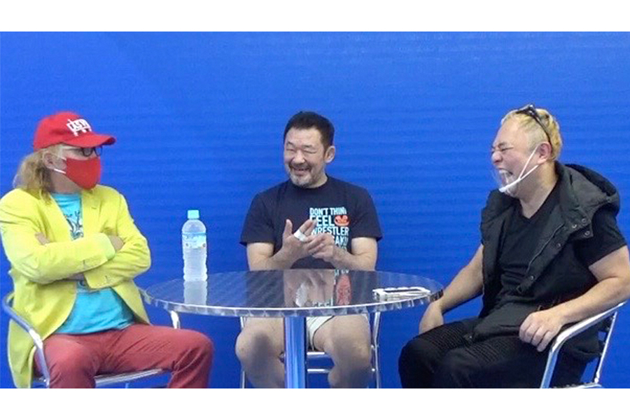 プロデューサーとして手腕を発揮する桜庭和志(中央)左はターザン山本！氏、右は“Show”大谷泰顕