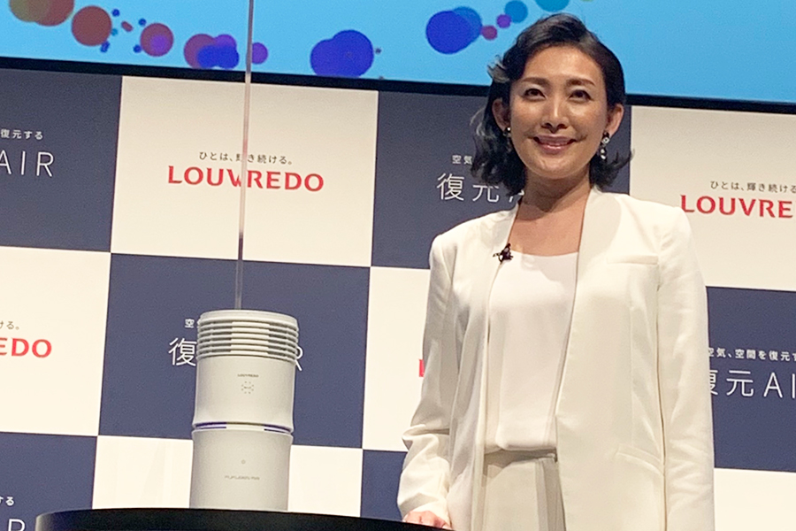 空気清浄機「復元Air」発表会のトークショーに登場した田中美里