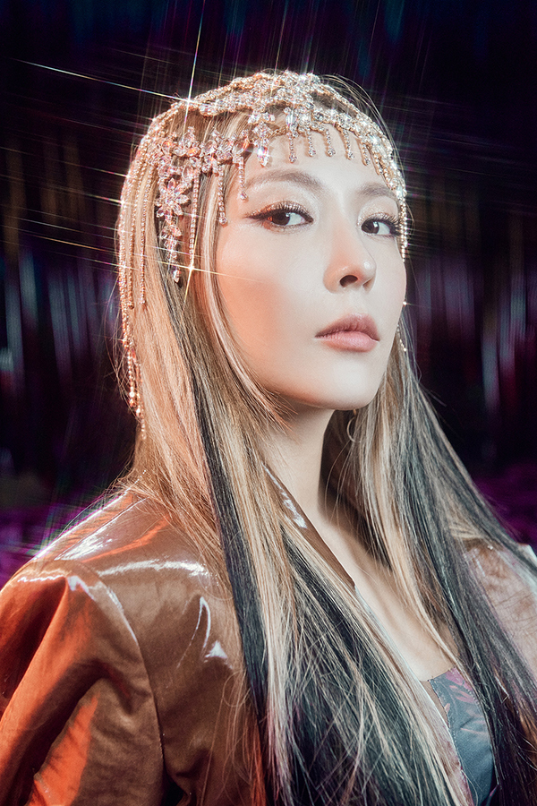 Boa 韓国デビュー周年記念アルバムで韓中を席巻 歌姫としての変わらぬ人気を示す Encount