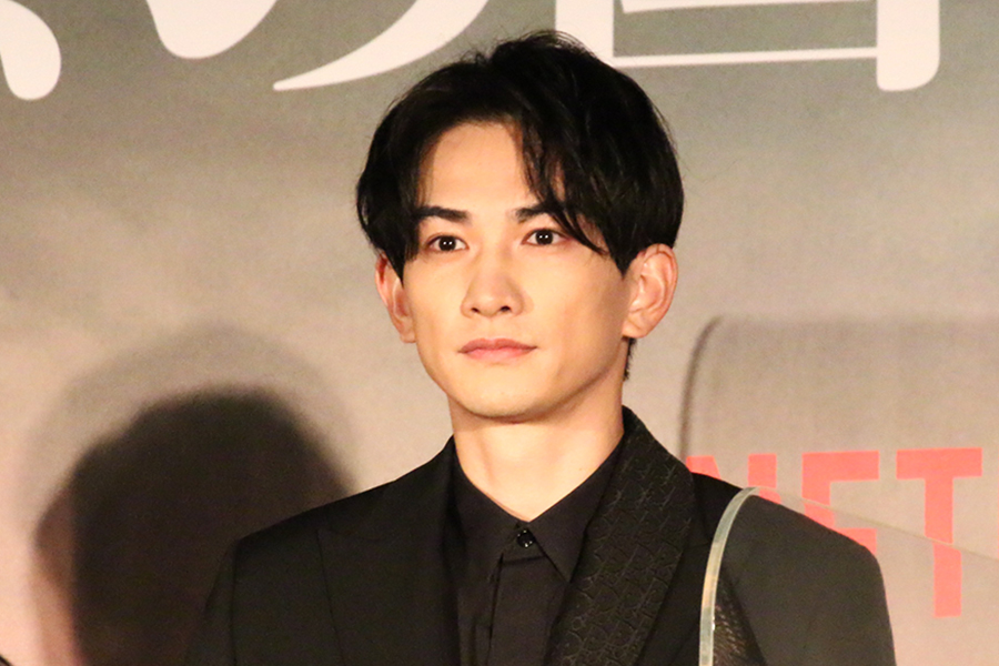 勢いに乗る俳優・町田啓太、1年前の写真集が累計5刷→5万部突破「圧倒的感謝」