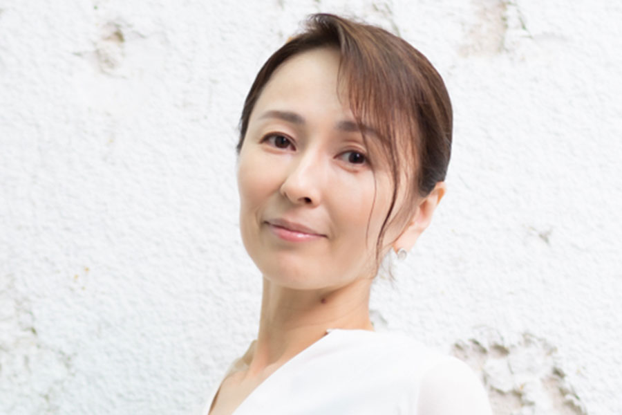 49歳で出産の女優・小松みゆき、幸せいっぱいの親子2S初公開　祝福の声続々