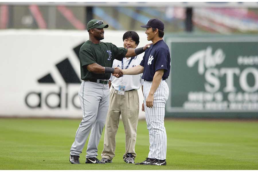 広岡勲氏（写真中央）と松井秀喜氏（右）【写真：Getty Images】