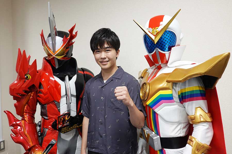 子役から大人の俳優へ“変身”　17歳の鈴木福、夢は仮面ライダー「準備はずっとしてきた」