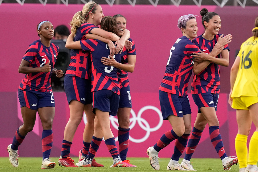 東京五輪・サッカー女子で銅メダルを獲得した米国【写真：AP】