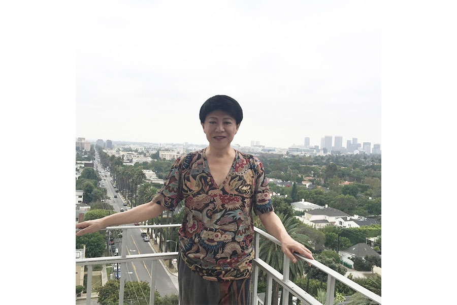 美川憲一、ロサンゼルスの「豪邸」を公開　「素敵」「高級ホテルみたい」と驚きの声