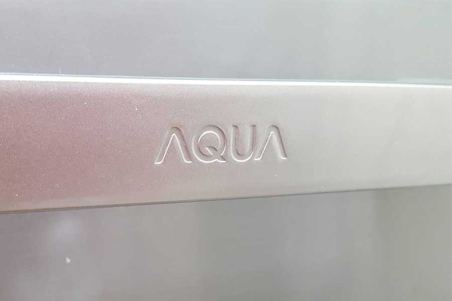 取っ手にある「AQUA」の刻印が特徴【写真：ENCOUNT編集部】