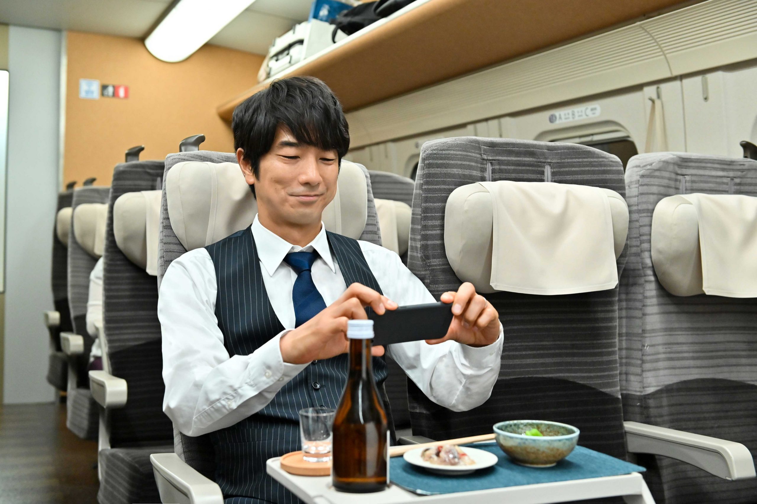 眞島秀和、グルメドラマで単独初主演が決定　“居酒屋新幹線”がテーマで「とってもワクワク」