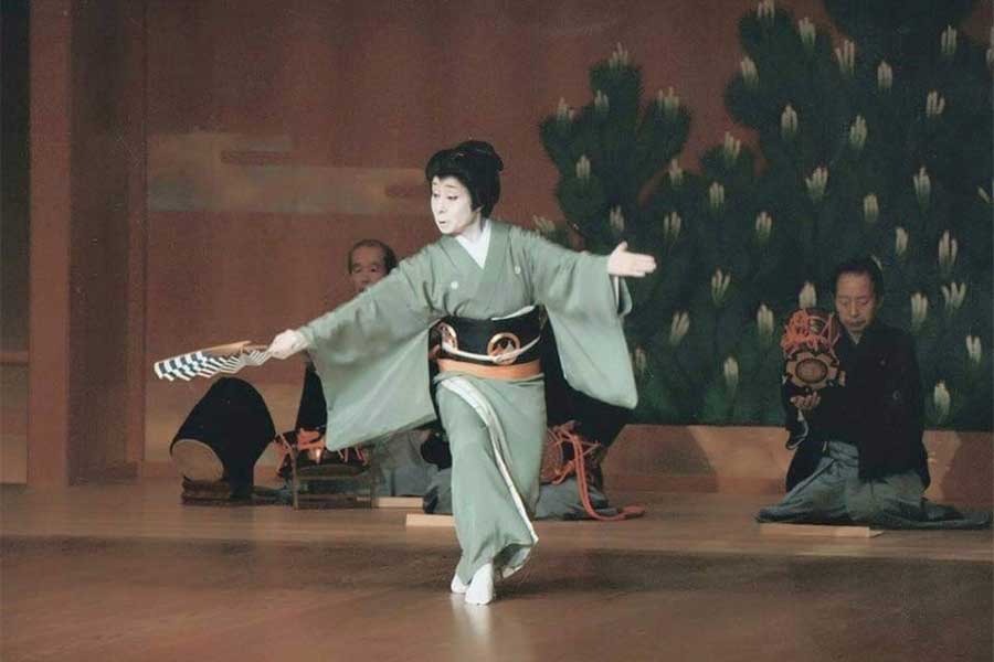コロナ禍は「虚無が怖かった」　公演中止の連続で女性伝統芸能者・市川櫻香が抱いた不安