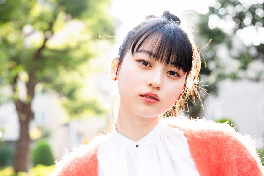 福岡での高校時代はハンマー投げに没頭、注目の19歳女優　書道は高等師範の腕前