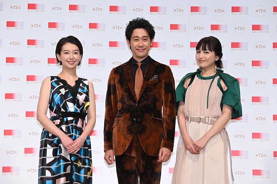 【紅白】NHK和久田アナ、大胆な肩出しドレスに視聴者もくぎ付け「MVP」「錦鯉みたい」