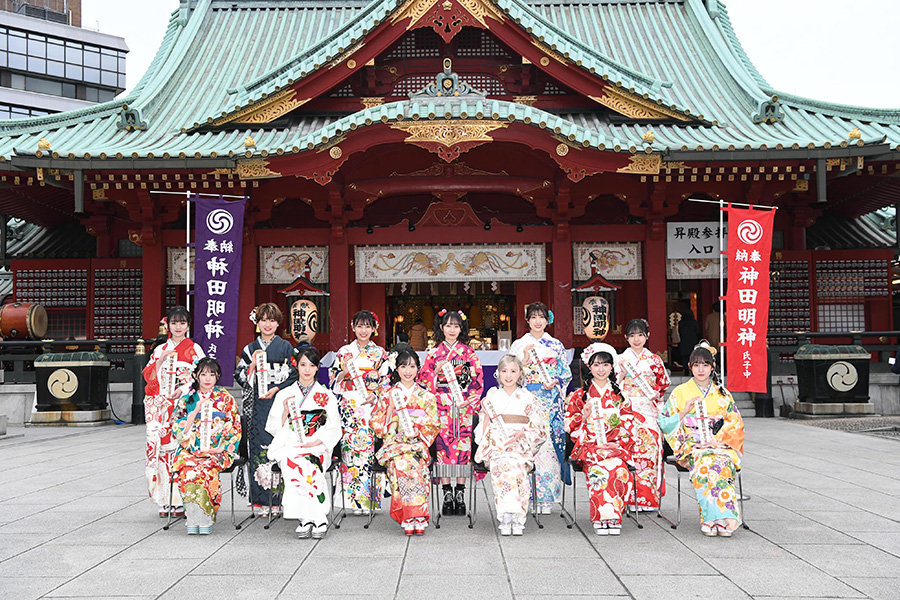 AKB48、新成人12人が「黄金のトライ世代」宣言　キュートな振り袖姿で魅力全開