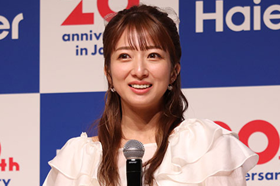 辻希美、自宅リビング公開で「すごい豪邸」と驚きの声　巨大ソファに観葉植物で模様替え