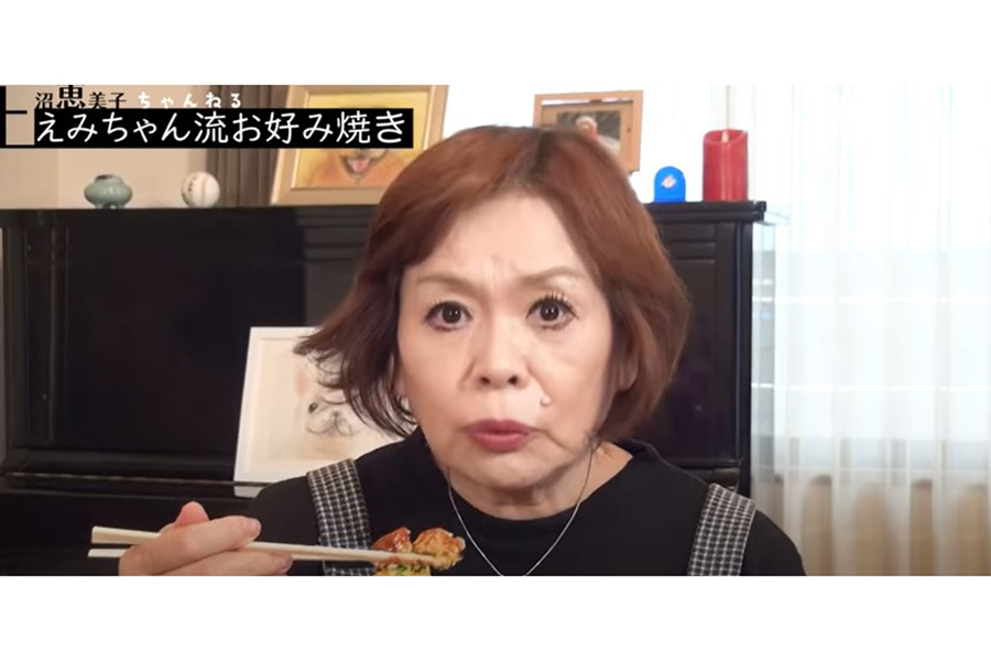 上沼恵美子、YouTubeで“おしゃべりクッキング”【写真：YouTube（上沼恵美子ちゃんねる）より】
