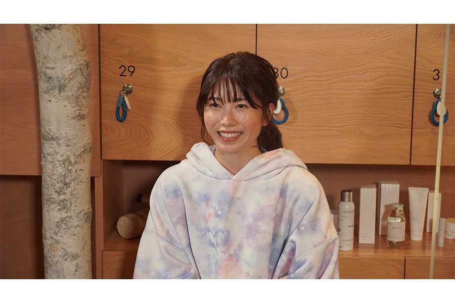 横山由依、サウナ姿をテレビ初披露　AKB48研究生時代の“ハプニング”エピソードも