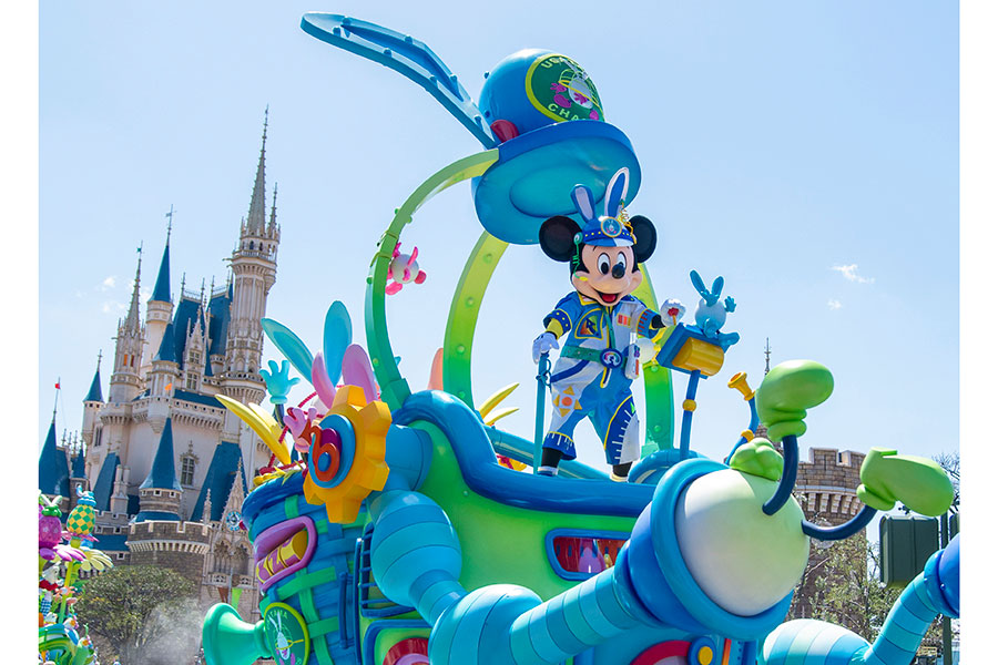 パレード「うさたま大脱走！」が3年ぶりに開催される【写真：(C)Disney】