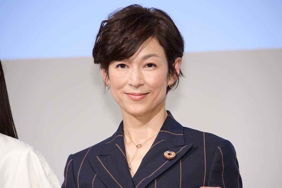 鈴木保奈美、初共演の片寄涼太は「顔ちっちゃい」　ドラマ「3年A組」ファンで裏話おねだり