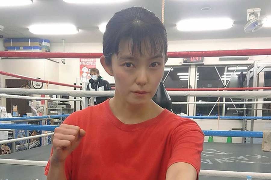 プロボクサー兼モデル・郷司利也子、今年1月に9歳年下男性と結婚「味方がひとり増えた感じ」