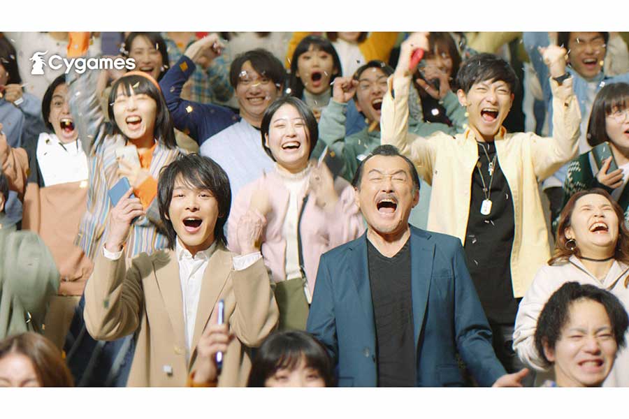 吉田鋼太郎＆中村倫也、ハイテンションな熱唱を披露　「ウマ娘」1周年新CMで“感謝”の美声