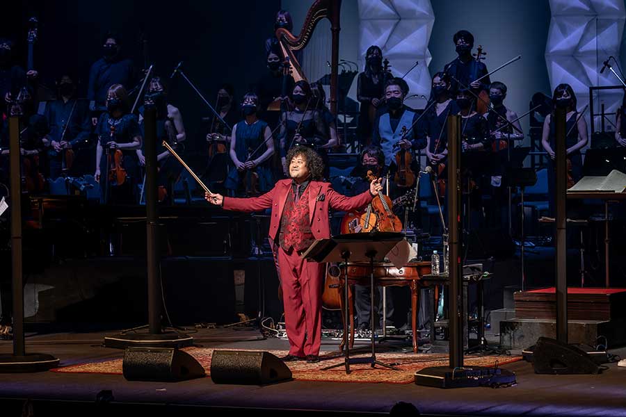 葉加瀬太郎、ド迫力の全国ツアーがスタート　40人超のオーケストラ従え「情熱大陸」で観客を圧倒