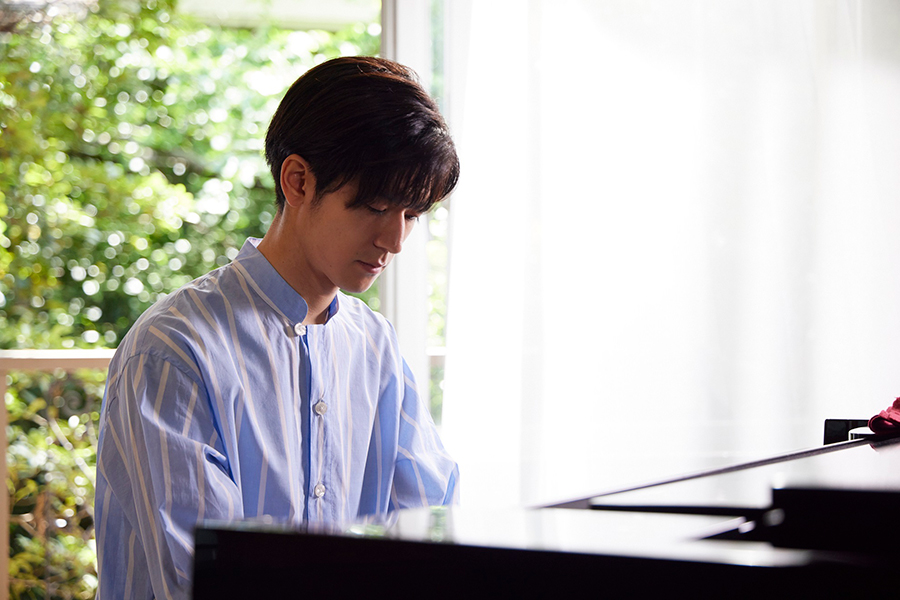 ドラマ「純愛ディソナンス」で中島裕翔がピアノに初挑戦【写真：(C)フジテレビ】
