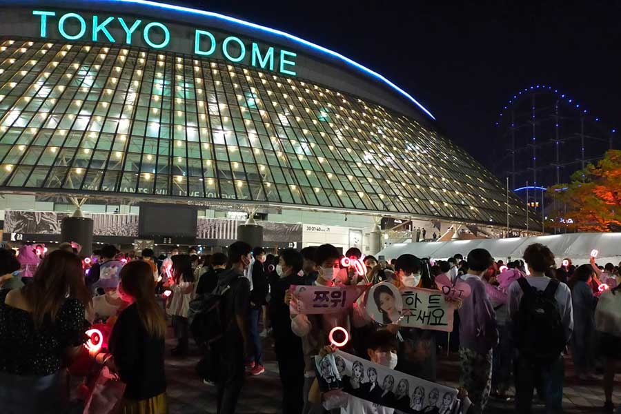 TWICEの東京ドーム公演には70万枚の応募が殺到した【写真：ENCOUNT編集部】