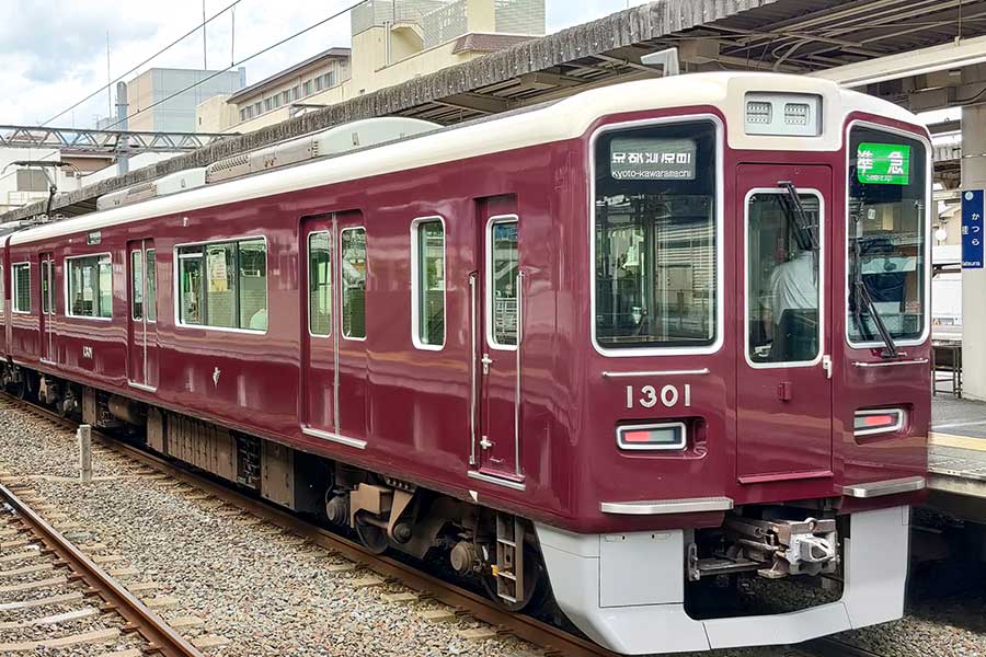 撮り鉄のマナー逸脱が深刻化　阪急電鉄のミッフィー号での注意喚起ツイートが話題