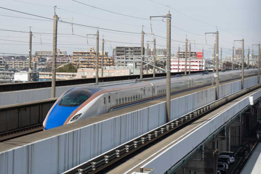 北陸新幹線が緊急停車、警察出動の騒動に　JR西日本「おそらく通報した方の勘違い」