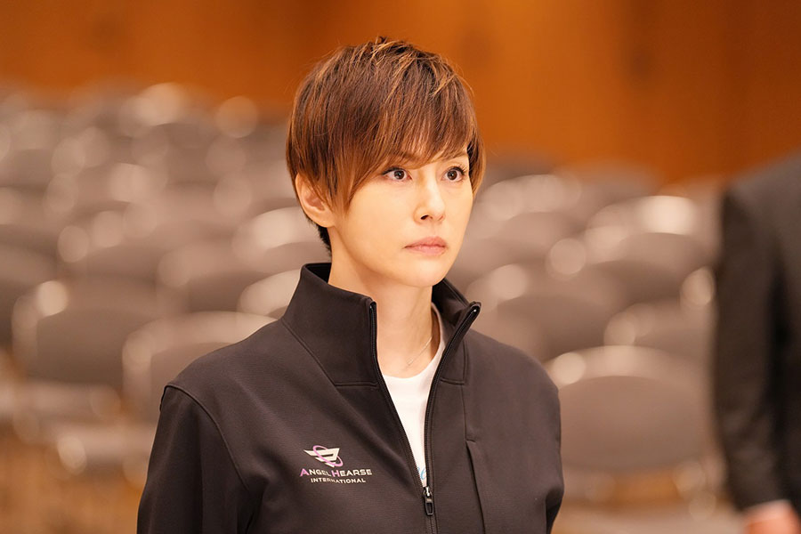 米倉涼子、俳優人生史上最短ショートへアでドラマ主演　国際霊柩送還士役に挑戦