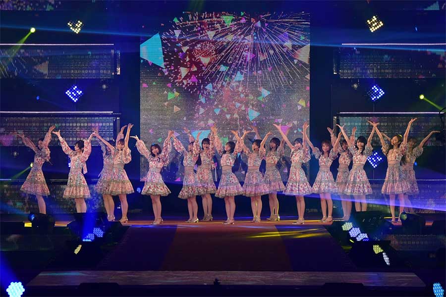 「乃木坂46」がパフォーマンスを披露した【写真：(C)Rakuten GirlsAward 2022 AUTUMN/WINTER】