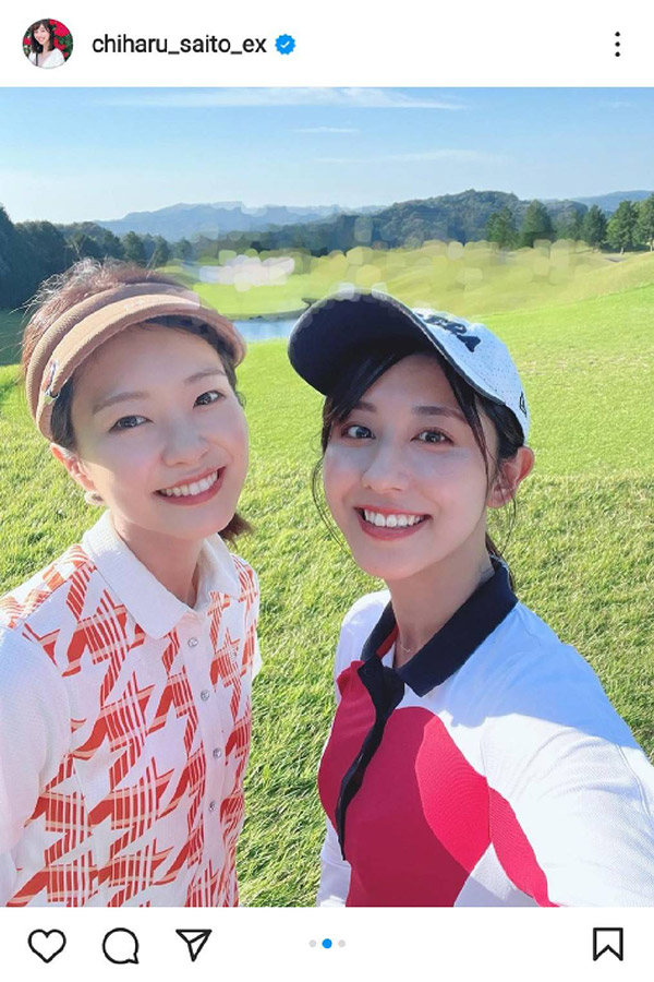 ゴルフを楽しむ斎藤ちはるアナ（右）と下村彩里アナ【写真：インスタグラム（＠chiharu_saito_ex）より】