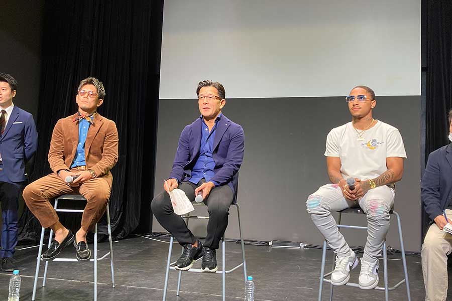 皇治、榊原信行CEO、ジャハン・イングラム（左から）【写真：ENCOUNT編集部】