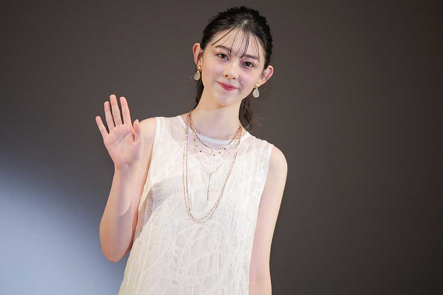 15歳・石川花、憧れの人は観月ありさ「モデルしながら歌手活動」　“三刀流”にも意欲