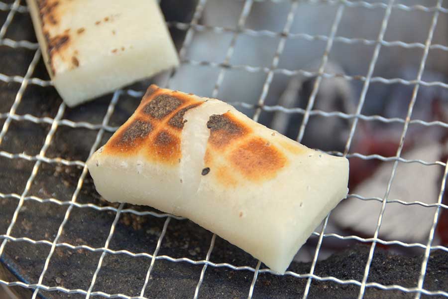餅を食べるときの注意点　にぎやかな食卓に盲点も　水分は必須「喉は常に湿らせて」