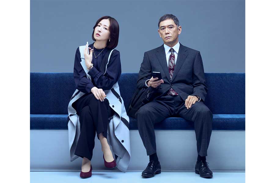 松雪泰子（左）と杉本哲太【写真：(C)TBS】
