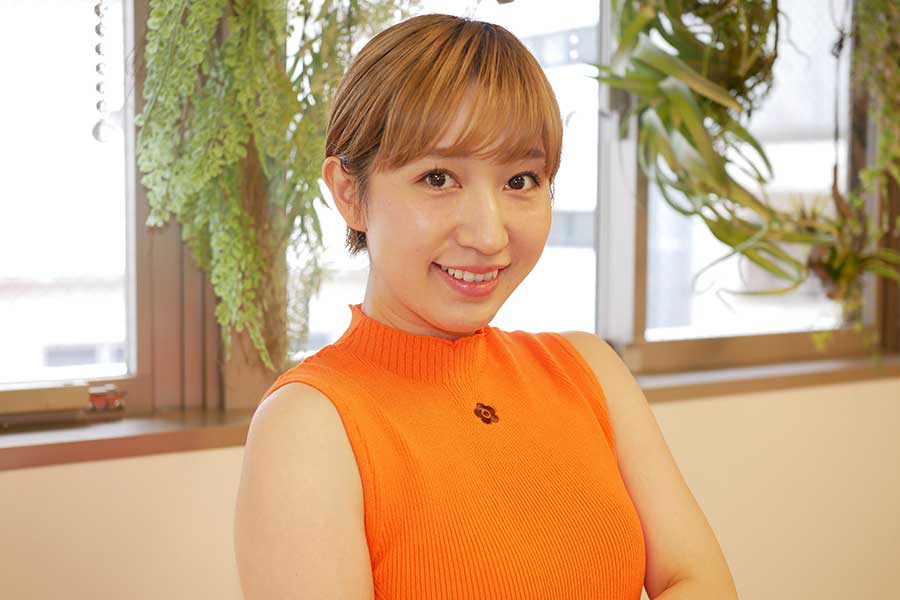 W杯現地観戦の片山陽加、サムライコーデにネット仰天「すごいスニーカーだ」「日本戦にぴったり」
