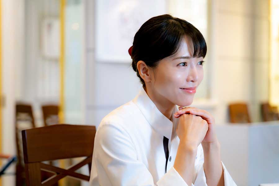 釈由美子、10年ぶりにTBSドラマ出演決定　『フェルマーの料理』小芝風花演じる赤松蘭菜の母役