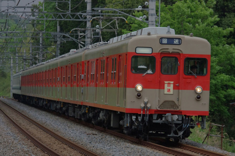 野田線で一般列車に混じって運転を始めた「動態保存車」の8111編成（写真はイメージ）【写真：写真AC】
