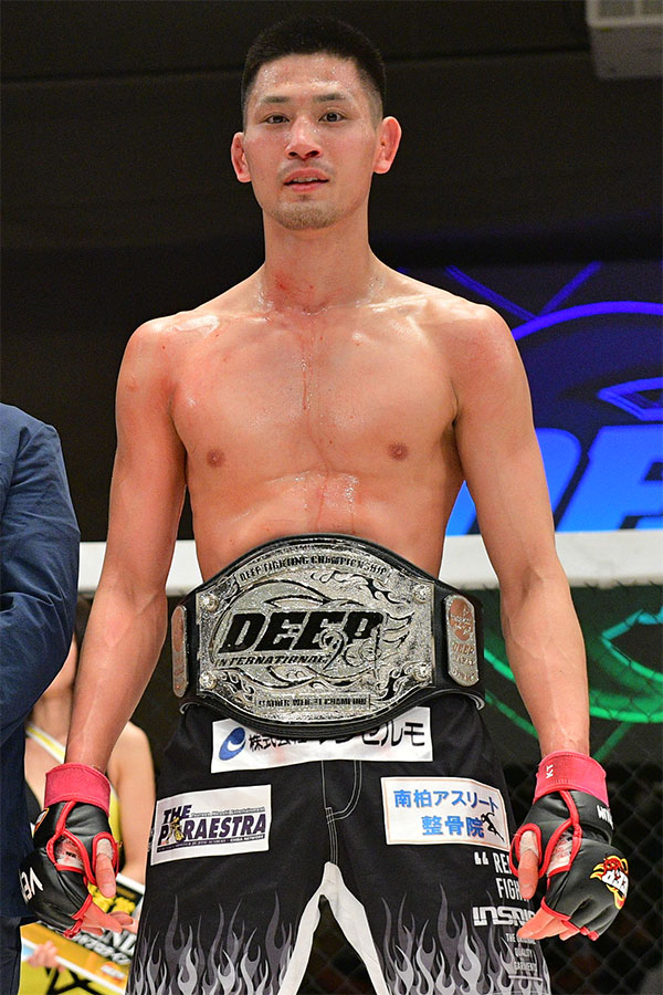第11代DEEPフェザー級チャンピオンに輝いた神田コウヤ