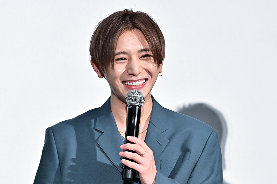 大ヒット御礼舞台あいさつに登場したHey! Say! JUMPの山田涼介【写真：ENCOUNT編集部】