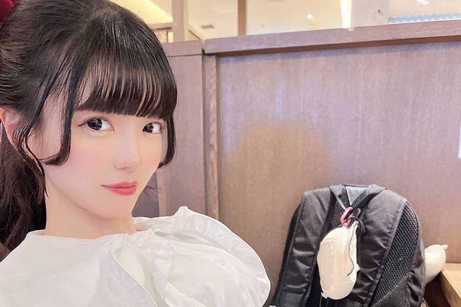 現役アイドル、突然の「妊娠6ヶ月」報告にファン仰天　ぽっこりお腹に「双子じゃのぉ」