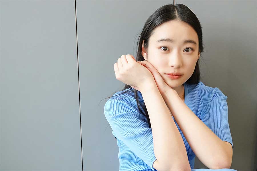 5000人から選ばれた19歳の原石　陽のオーラ＆ピュアさが魅力、女優・倉沢杏菜の素顔