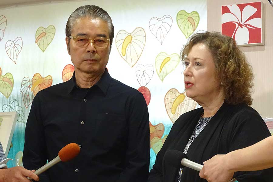 桂由美さんとの思い出を語った勝野洋、キャシー中島夫妻【写真：ENCOUNT編集部】