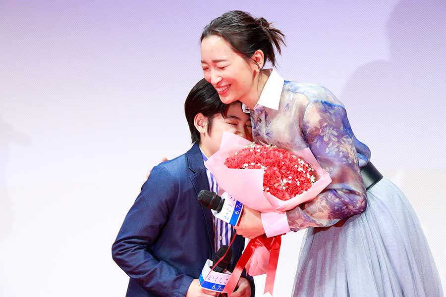 杏、“息子”のサプライズに感無量　8年ぶりの長編映画主演で母親役「ダブルの意味で泣けてきます」
